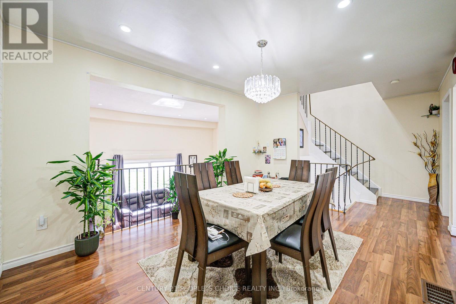 8 - 4020 Brandon Gate Drive, Mississauga (Malton), Ontario  L4T 3W8 - Photo 13 - W12497410