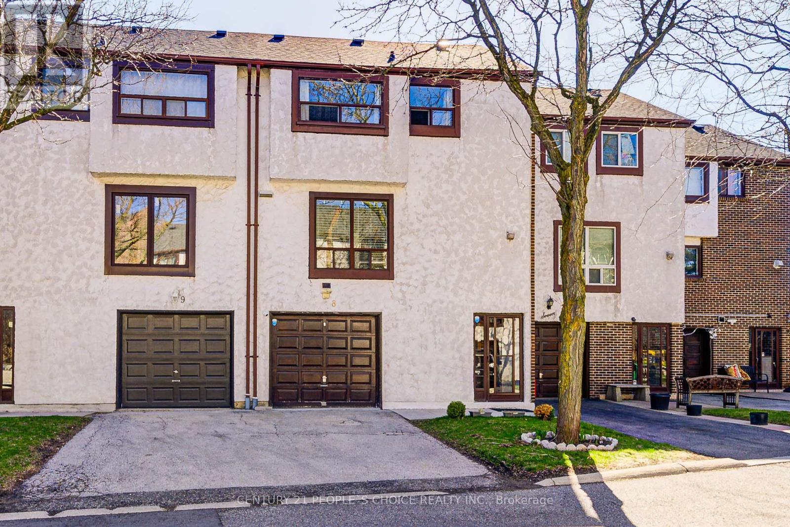 8 - 4020 Brandon Gate Drive, Mississauga (Malton), Ontario  L4T 3W8 - Photo 3 - W12497410