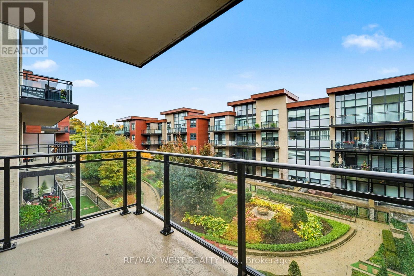 357 - 1575 Lakeshore Road, Mississauga (Clarkson), Ontario  L5J 0B1 - Photo 13 - W12497412