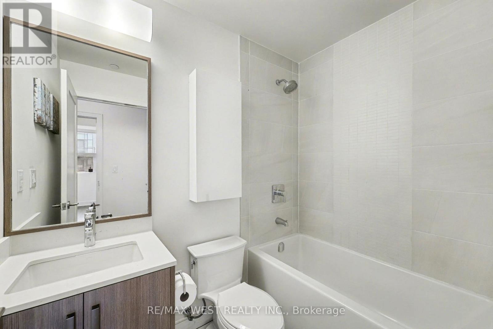 357 - 1575 Lakeshore Road, Mississauga (Clarkson), Ontario  L5J 0B1 - Photo 7 - W12497412