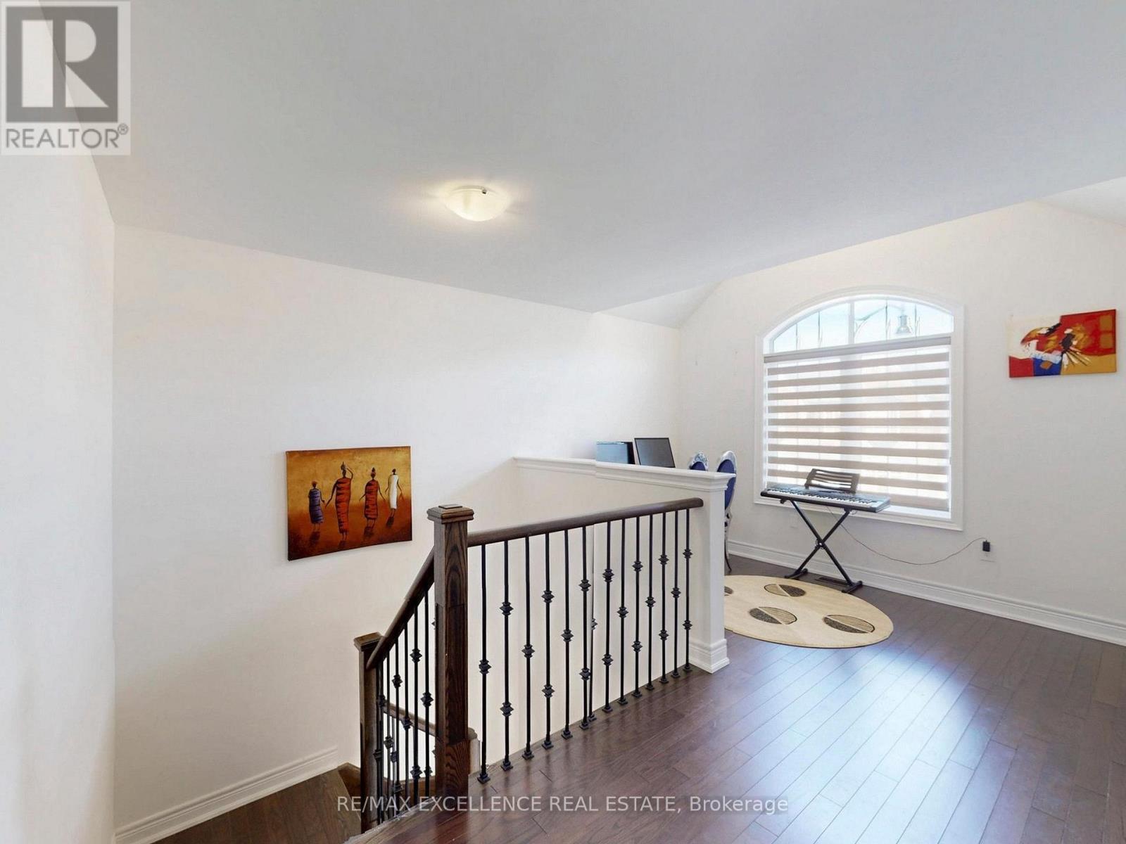 33 Tiger Crescent, Brampton (Sandringham-Wellington North), Ontario  L6R 0C8 - Photo 23 - W12497454