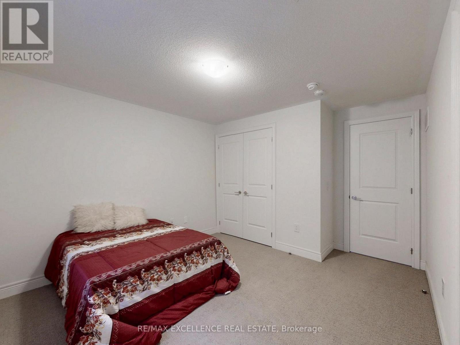 33 Tiger Crescent, Brampton (Sandringham-Wellington North), Ontario  L6R 0C8 - Photo 34 - W12497454