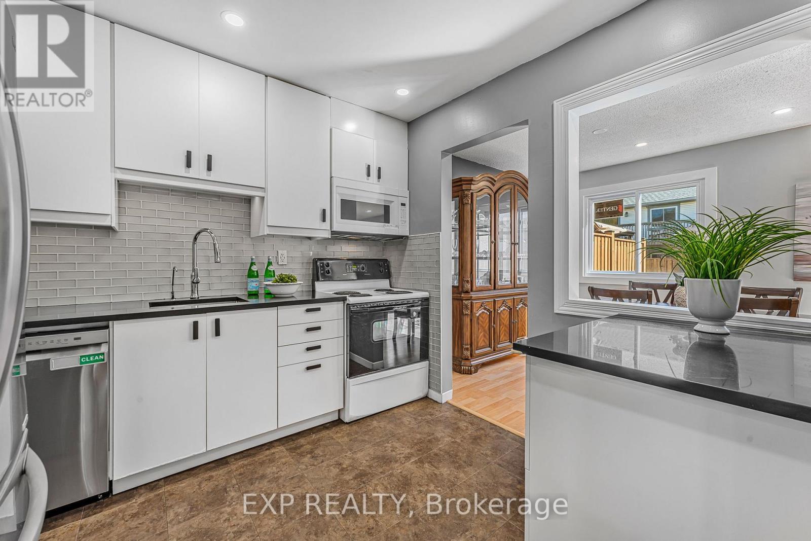 70 - 6797 Formentera Avenue, Mississauga (Meadowvale), Ontario  L5N 2L6 - Photo 9 - W12497462