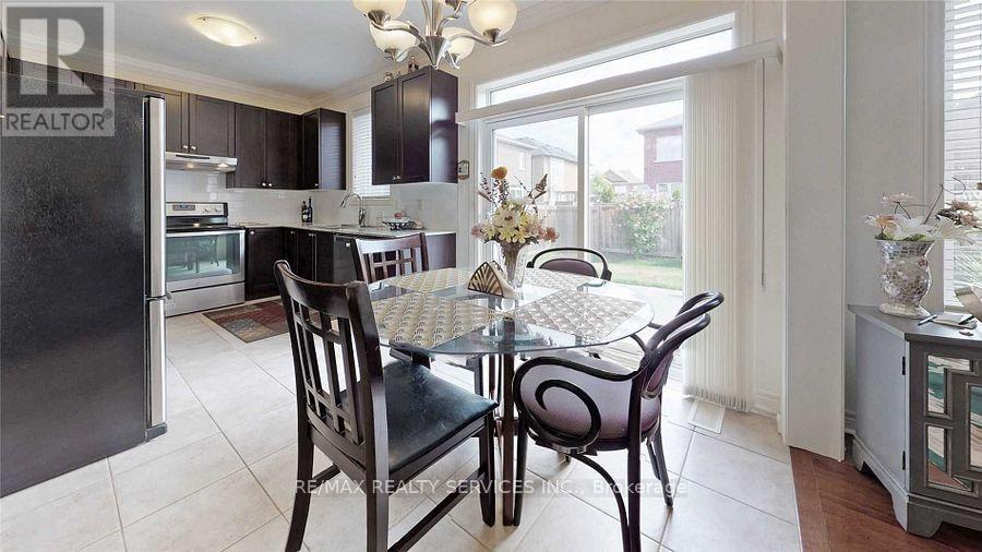 3 Bellcrest Road, Brampton (Credit Valley), Ontario  L6Y 2M7 - Photo 10 - W12497578