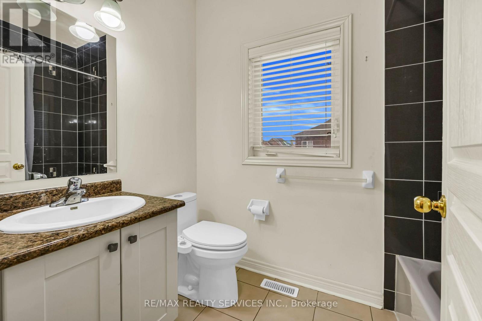 3 Bellcrest Road, Brampton (Credit Valley), Ontario  L6Y 2M7 - Photo 23 - W12497578