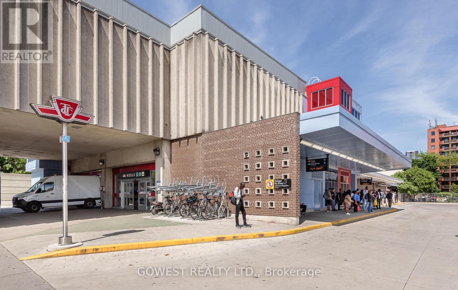 308 - 205 Keele Street, Toronto, Ontario  M6P 2K1 - Photo 24 - W12497646