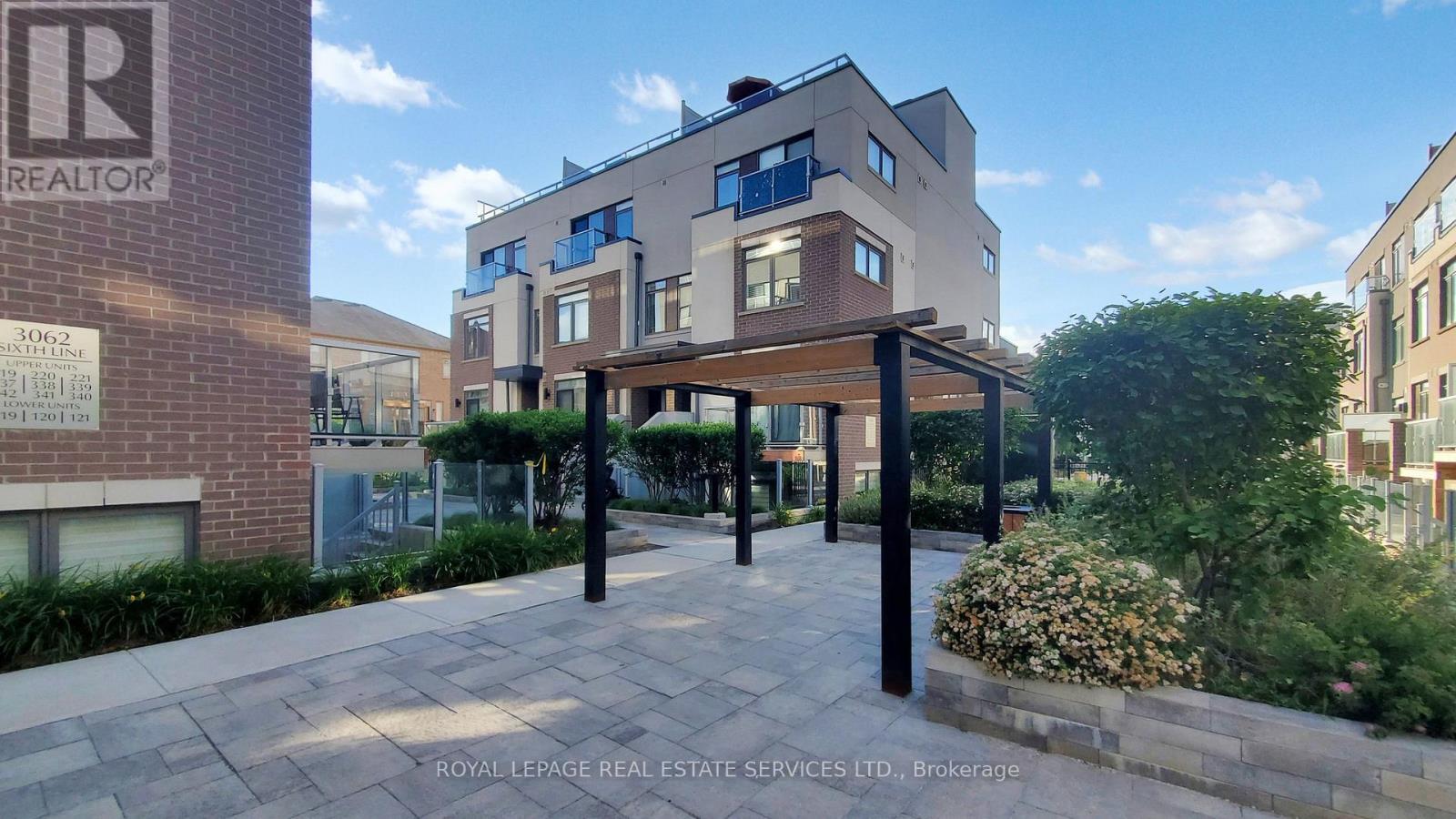 304 - 3058 Sixth Line, Oakville, Ontario  L6M 1P8 - Photo 2 - W12497648