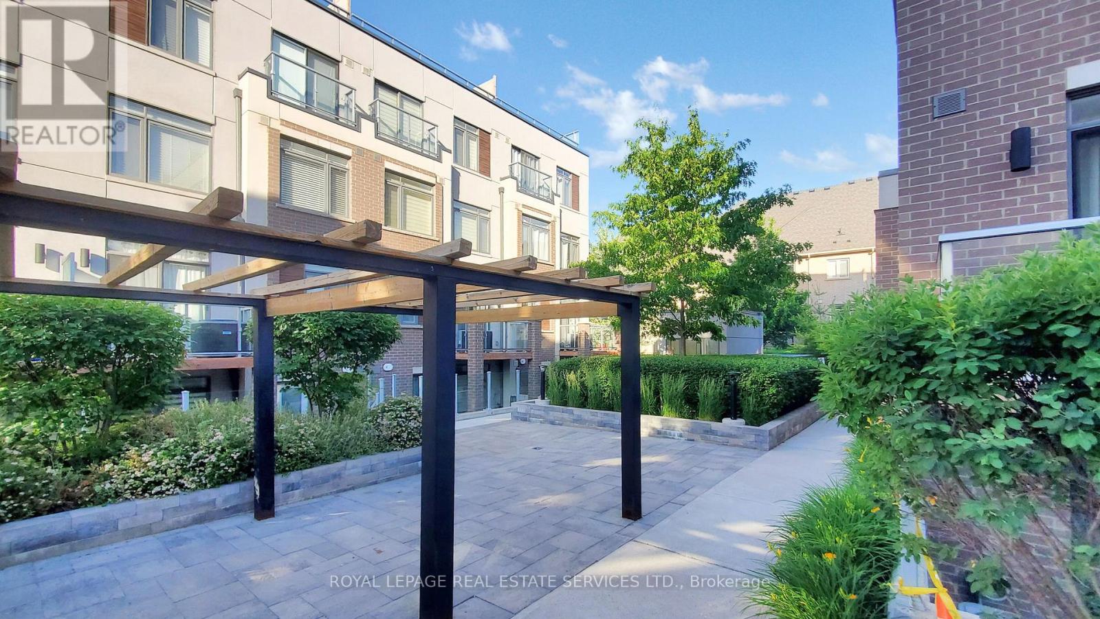 304 - 3058 Sixth Line, Oakville, Ontario  L6M 1P8 - Photo 5 - W12497648