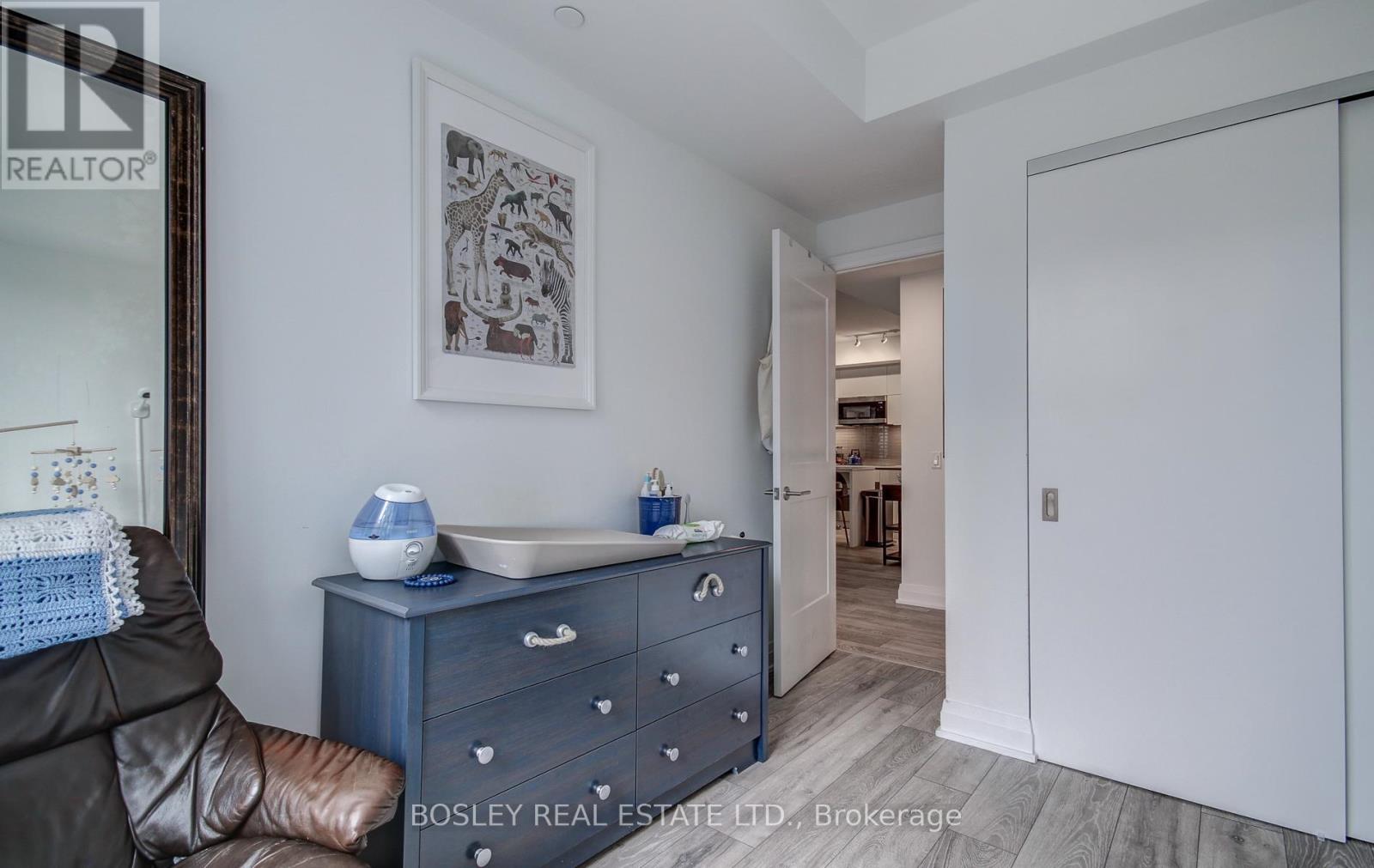 303 - 21 Park Street E, Mississauga, Ontario  L5G 1L7 - Photo 15 - W12497654