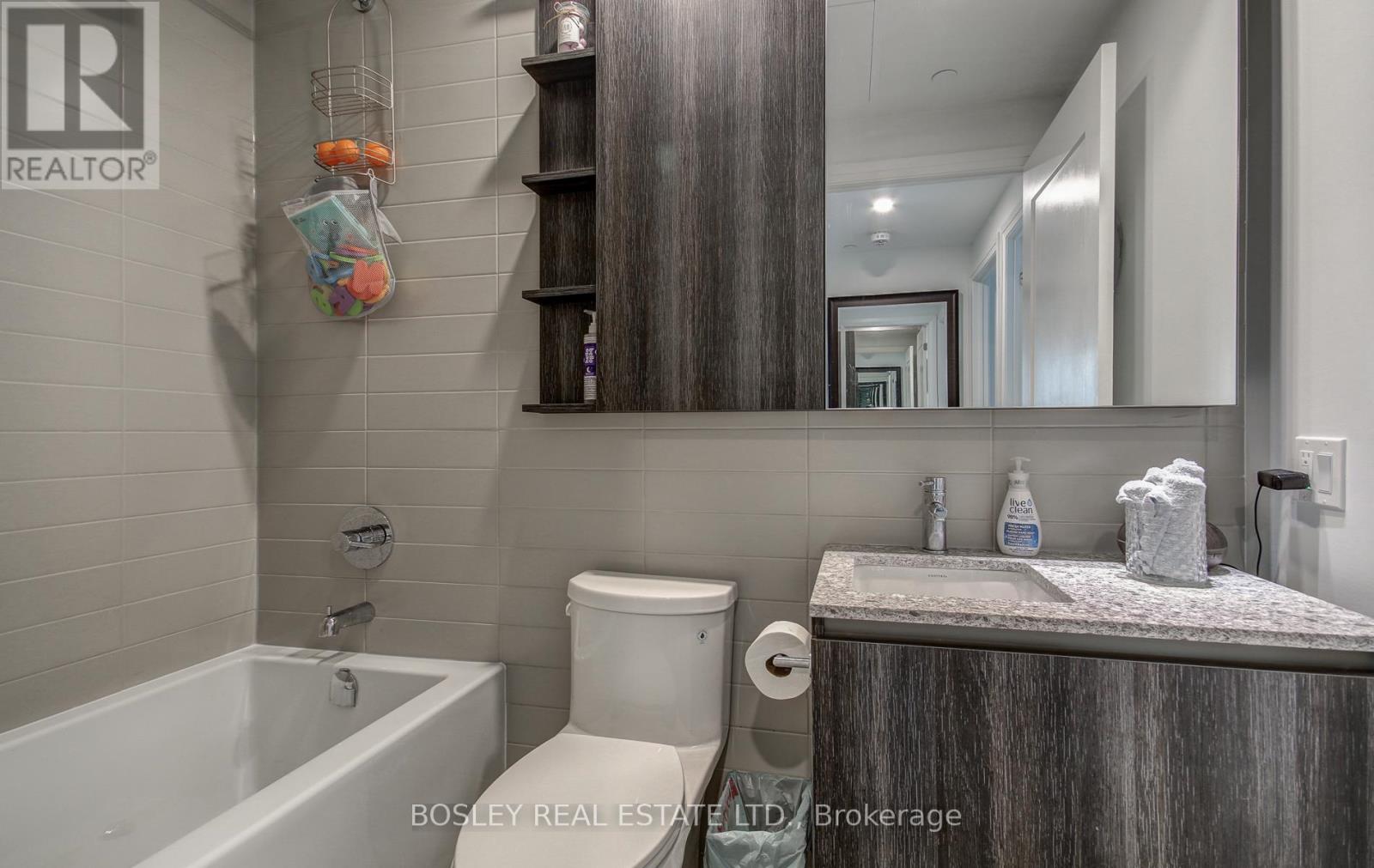 303 - 21 Park Street E, Mississauga, Ontario  L5G 1L7 - Photo 16 - W12497654