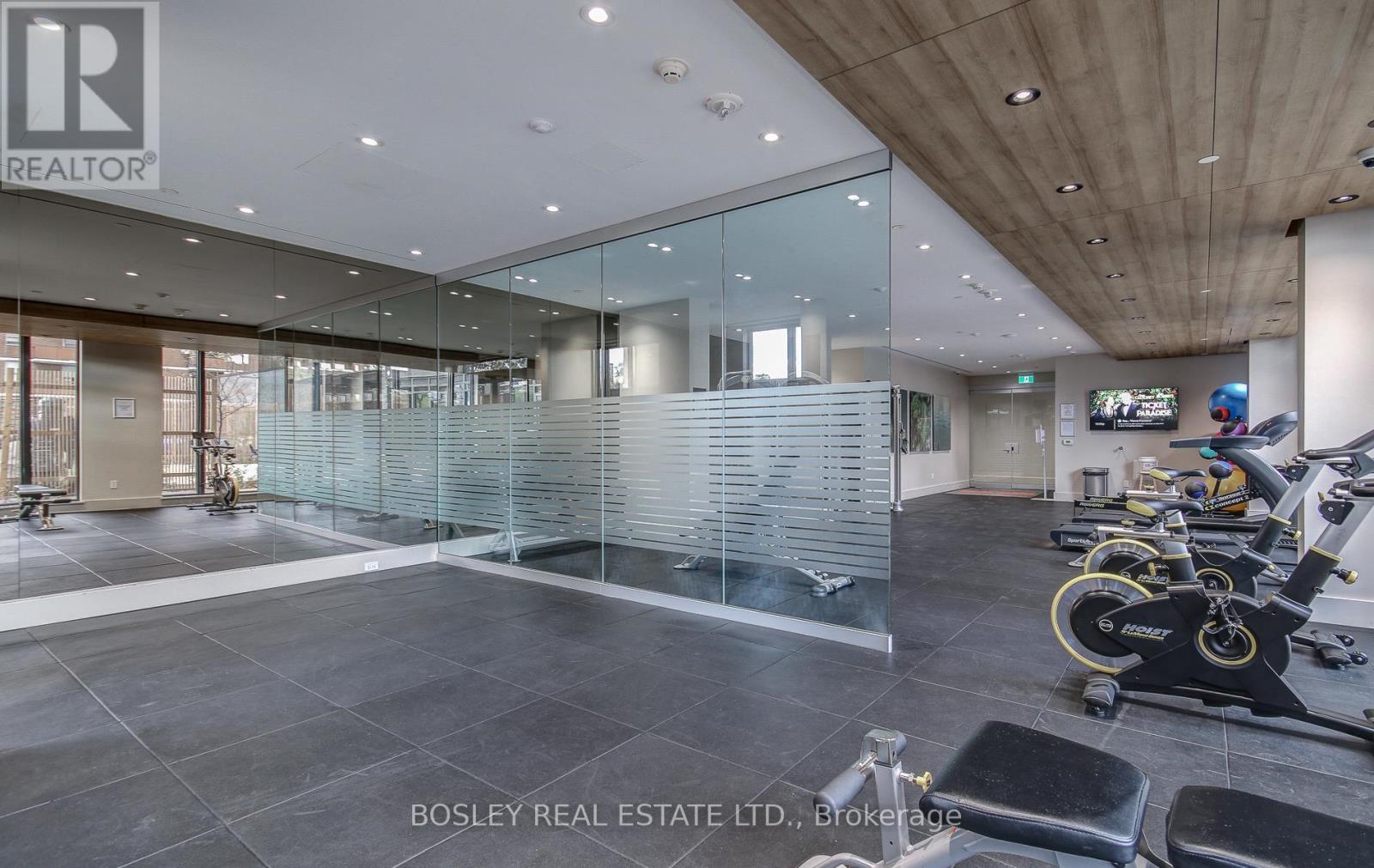 303 - 21 Park Street E, Mississauga, Ontario  L5G 1L7 - Photo 19 - W12497654