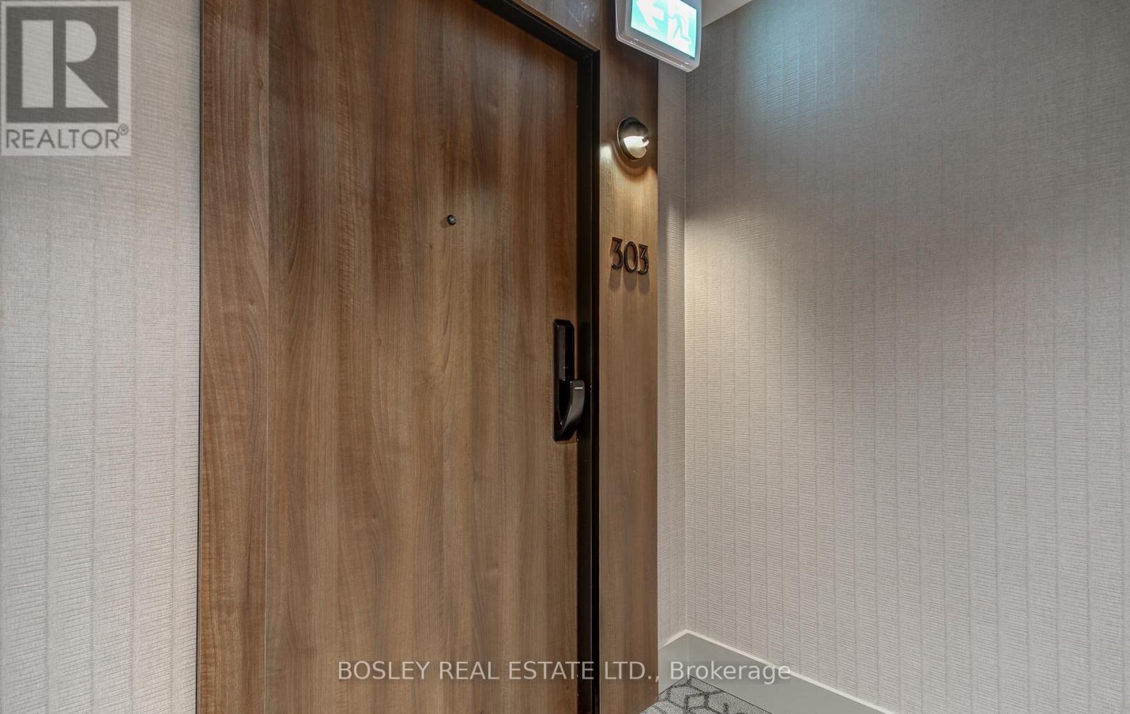 303 - 21 Park Street E, Mississauga, Ontario  L5G 1L7 - Photo 4 - W12497654