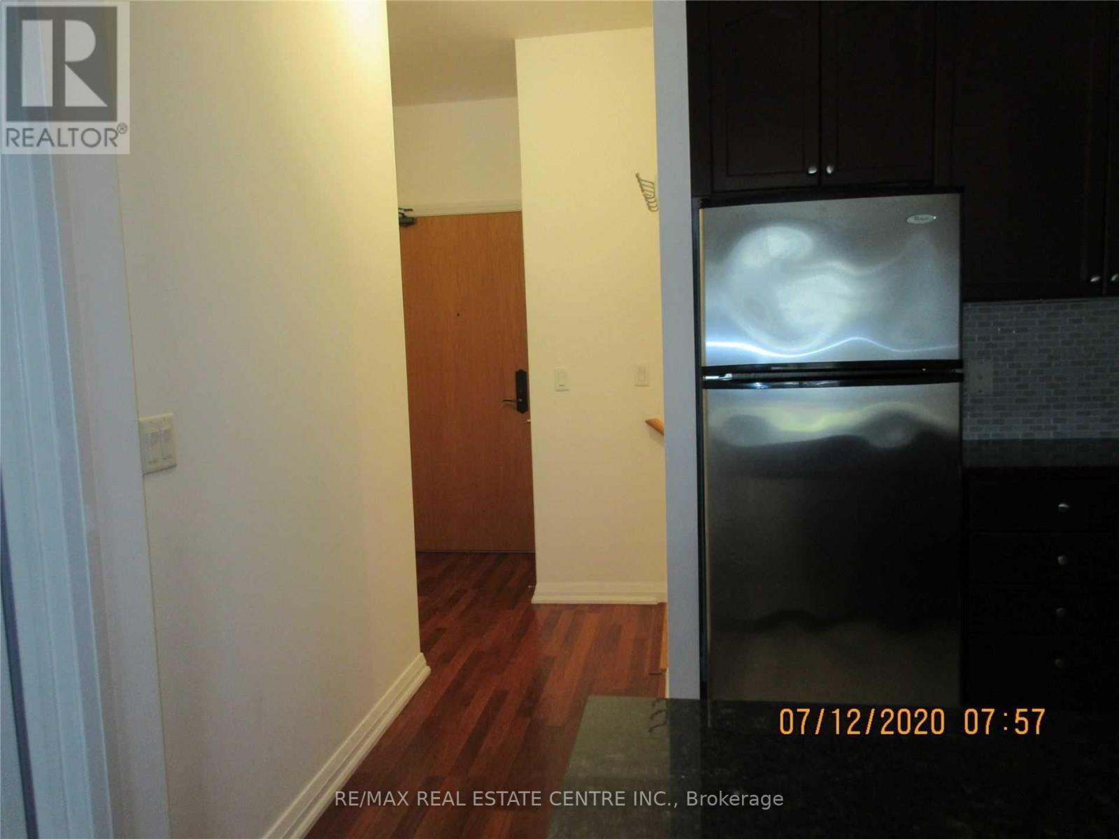 Th#111 - 220 Forum Drive, Mississauga (Hurontario), Ontario  L4Z 4K1 - Photo 2 - W12497668