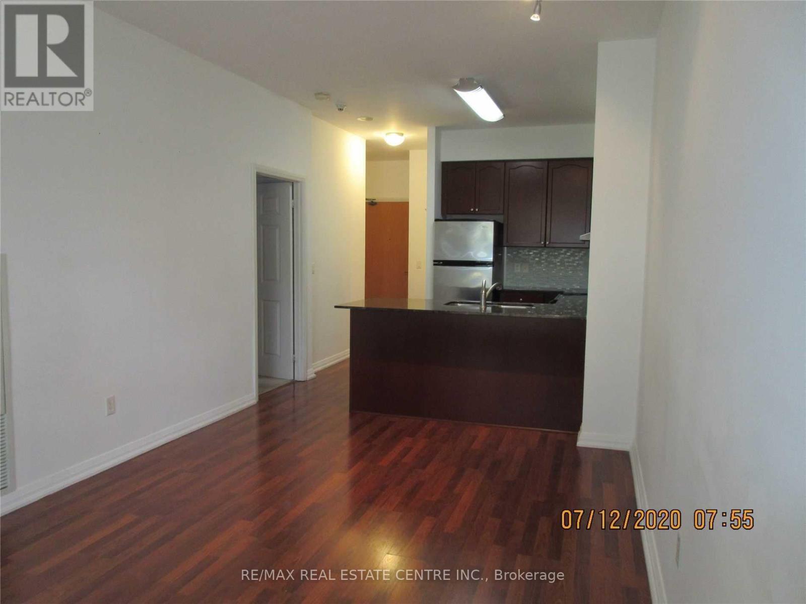 Th#111 - 220 Forum Drive, Mississauga (Hurontario), Ontario  L4Z 4K1 - Photo 8 - W12497668