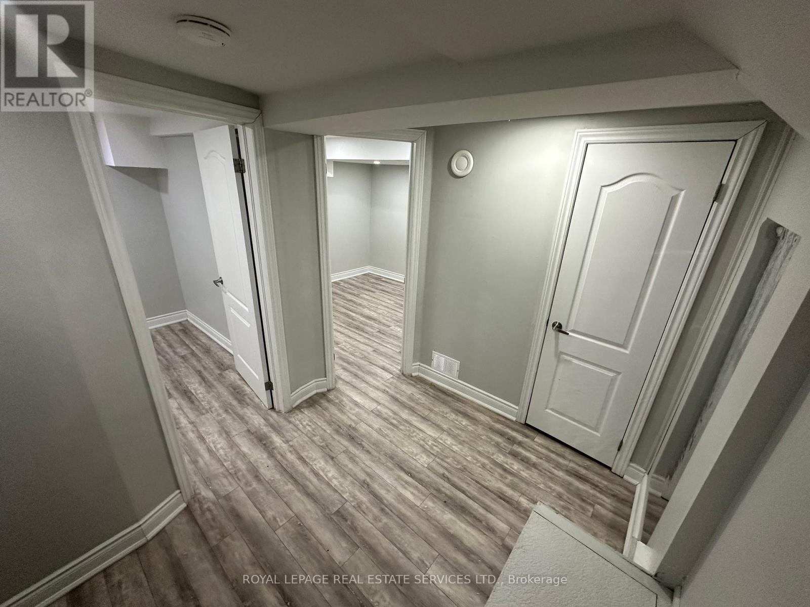 66 Roseville Drive, Brampton, Ontario  L6Y 2G8 - Photo 5 - W12497676