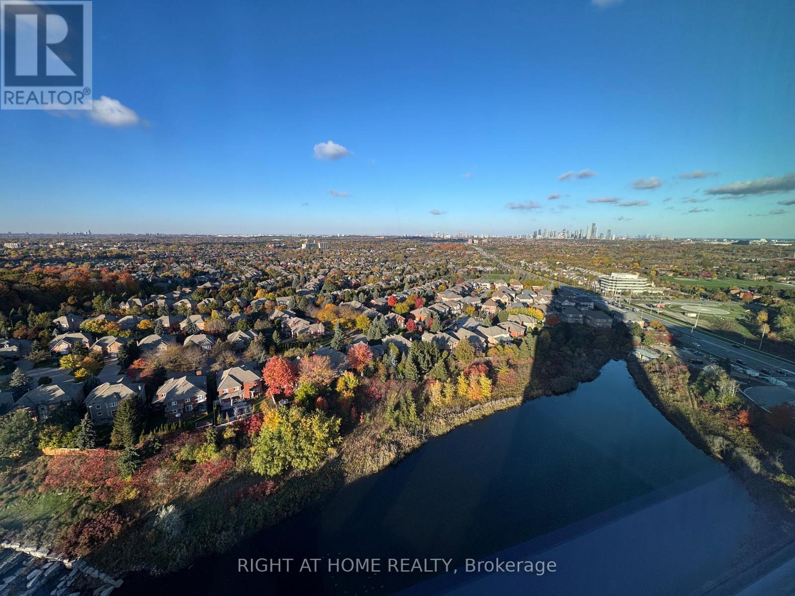 2111 - 2495 Eglinton Avenue W, Mississauga, Ontario  L5M 2T2 - Photo 12 - W12497678