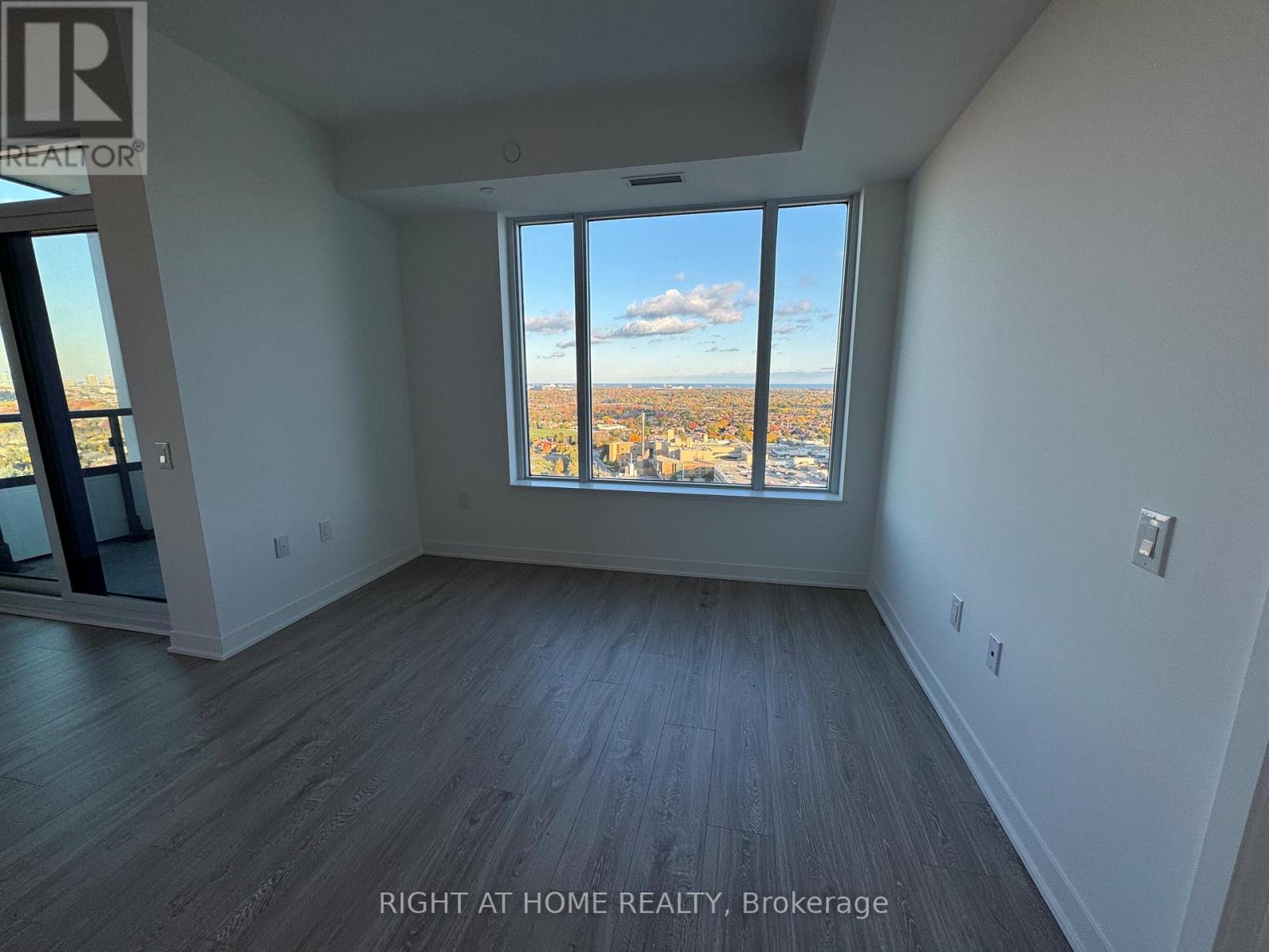 2111 - 2495 Eglinton Avenue W, Mississauga, Ontario  L5M 2T2 - Photo 15 - W12497678