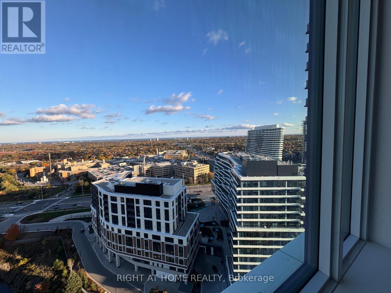 2111 - 2495 Eglinton Avenue W, Mississauga, Ontario  L5M 2T2 - Photo 17 - W12497678