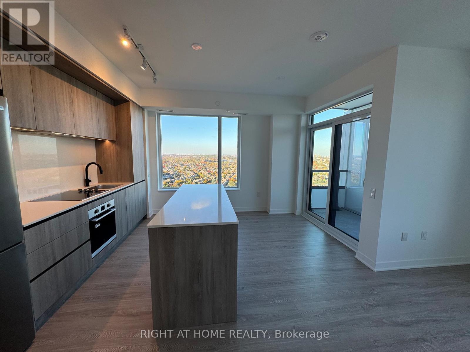 2111 - 2495 Eglinton Avenue W, Mississauga, Ontario  L5M 2T2 - Photo 19 - W12497678