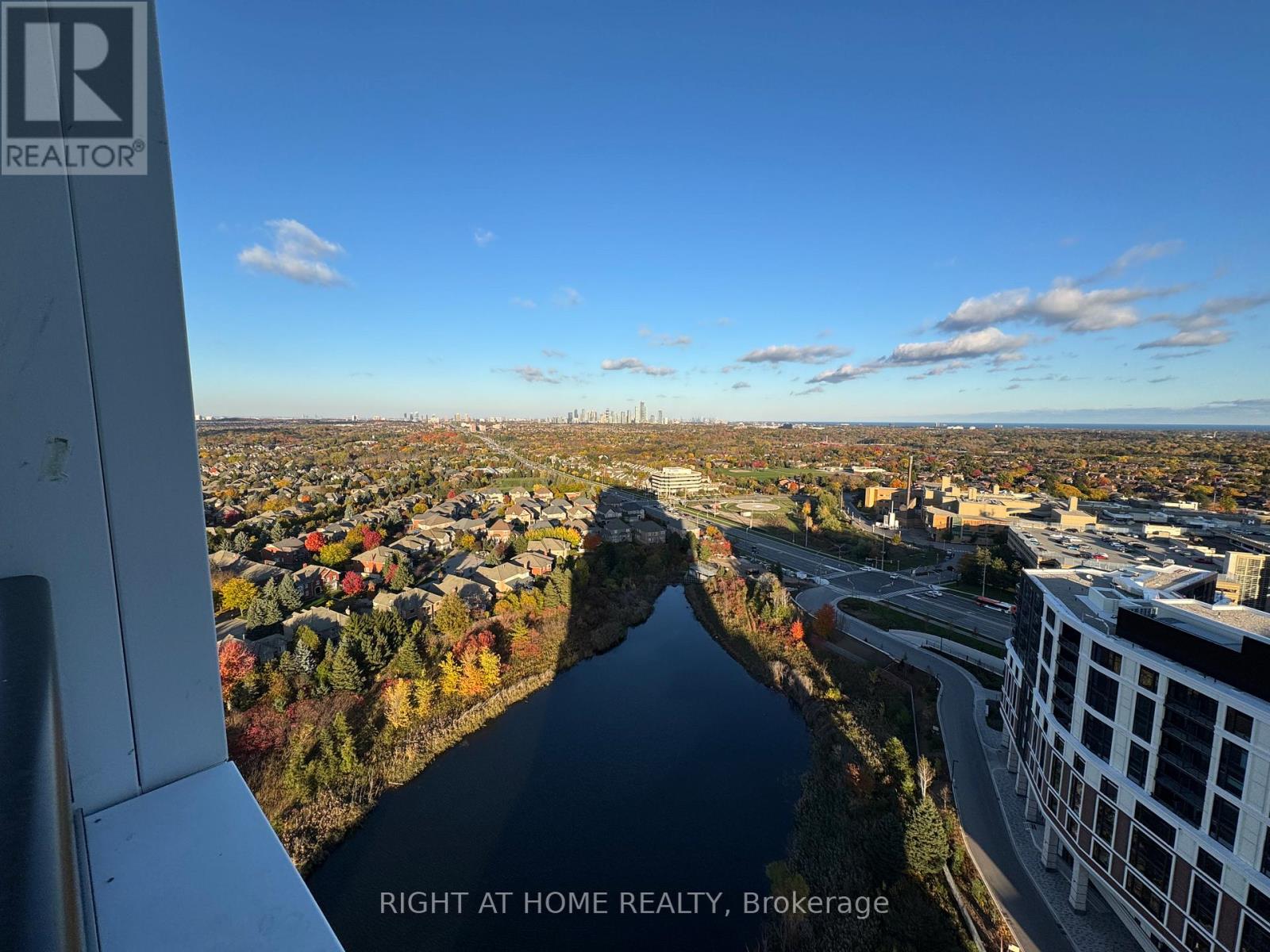 2111 - 2495 Eglinton Avenue W, Mississauga, Ontario  L5M 2T2 - Photo 27 - W12497678