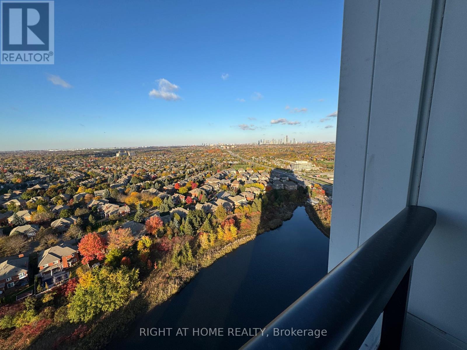 2111 - 2495 Eglinton Avenue W, Mississauga, Ontario  L5M 2T2 - Photo 28 - W12497678