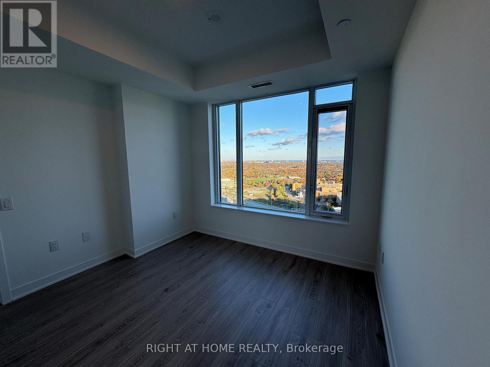 2111 - 2495 Eglinton Avenue W, Mississauga, Ontario  L5M 2T2 - Photo 34 - W12497678