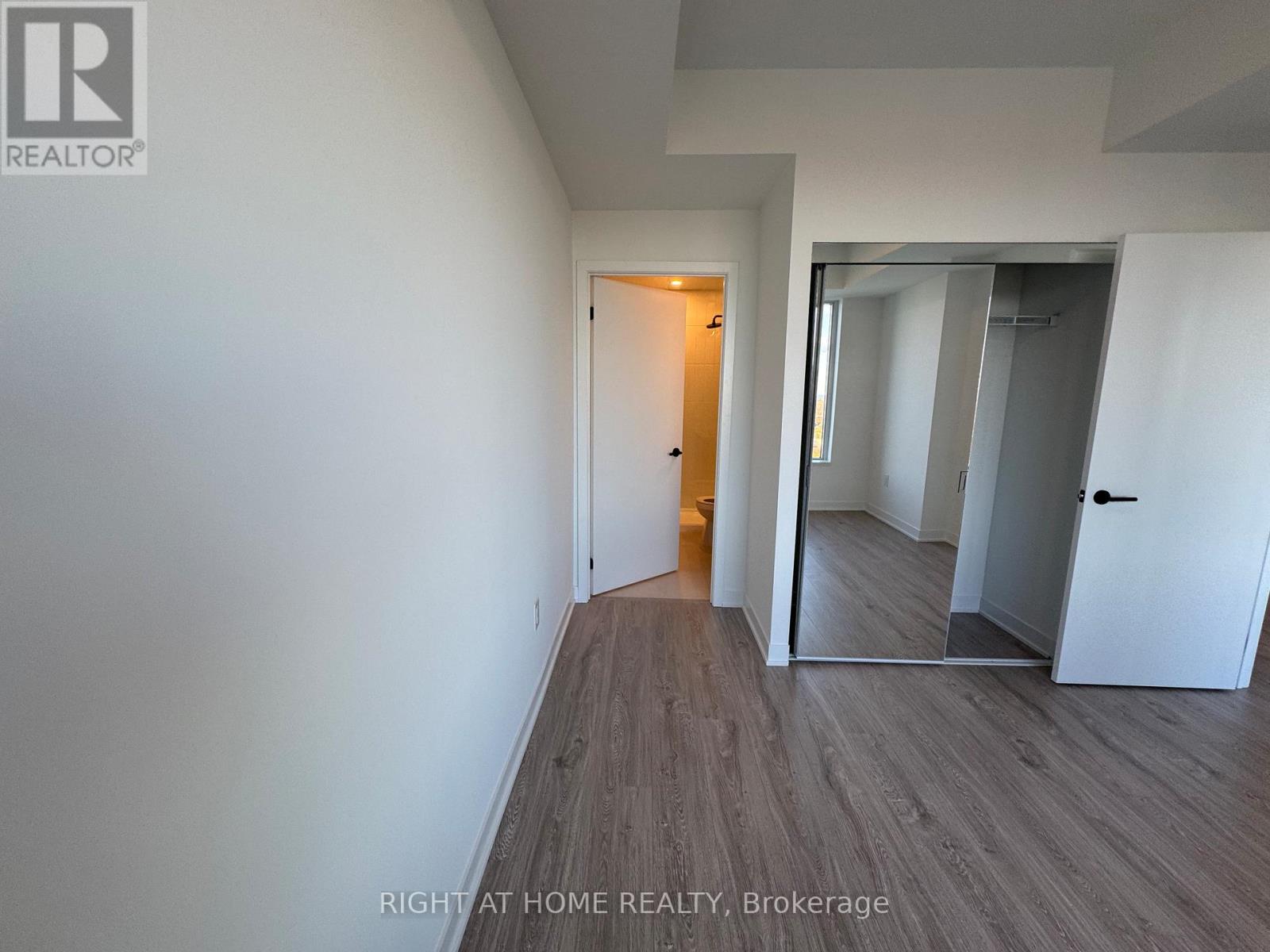 2111 - 2495 Eglinton Avenue W, Mississauga, Ontario  L5M 2T2 - Photo 36 - W12497678