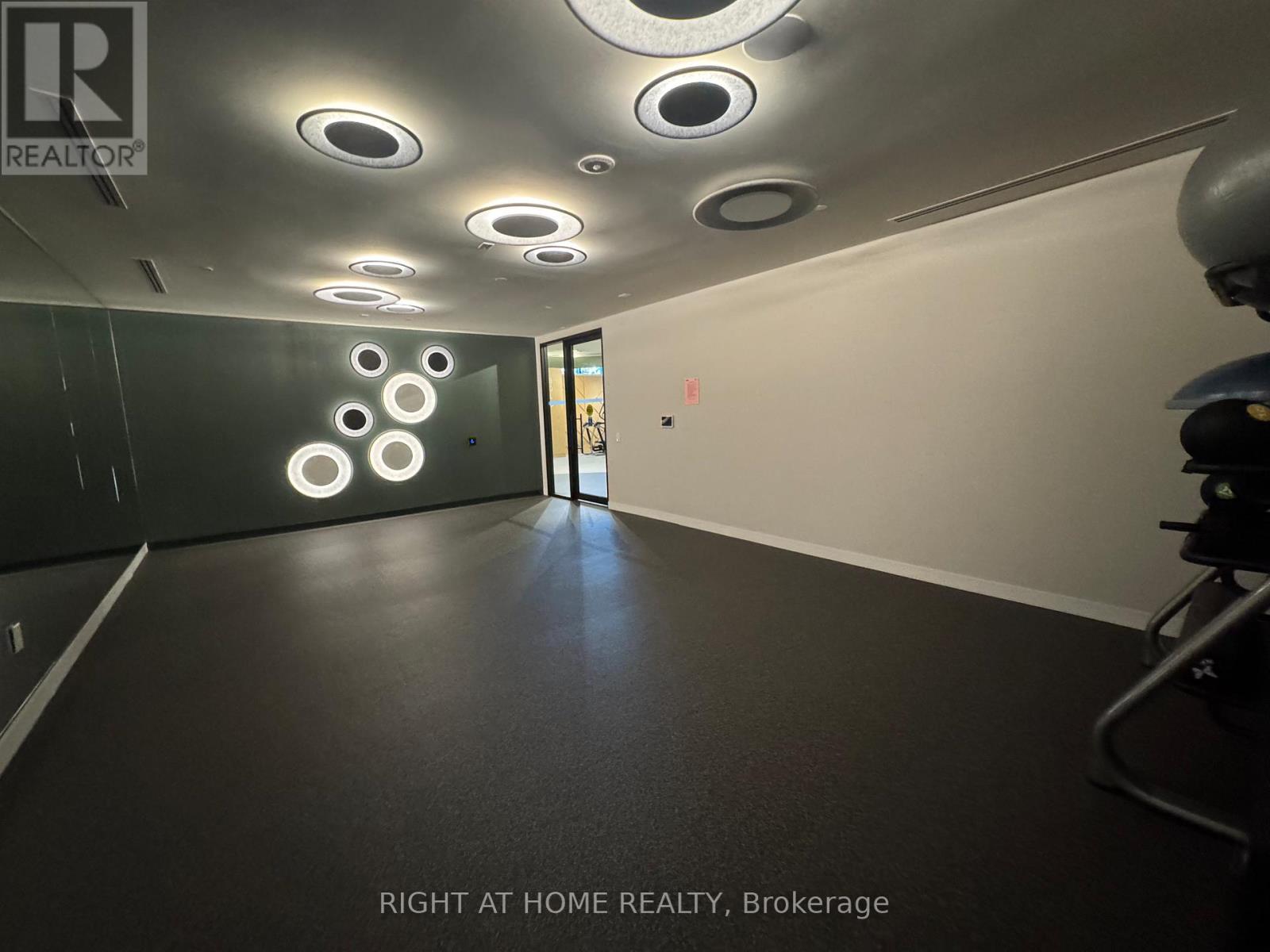 2111 - 2495 Eglinton Avenue W, Mississauga, Ontario  L5M 2T2 - Photo 47 - W12497678