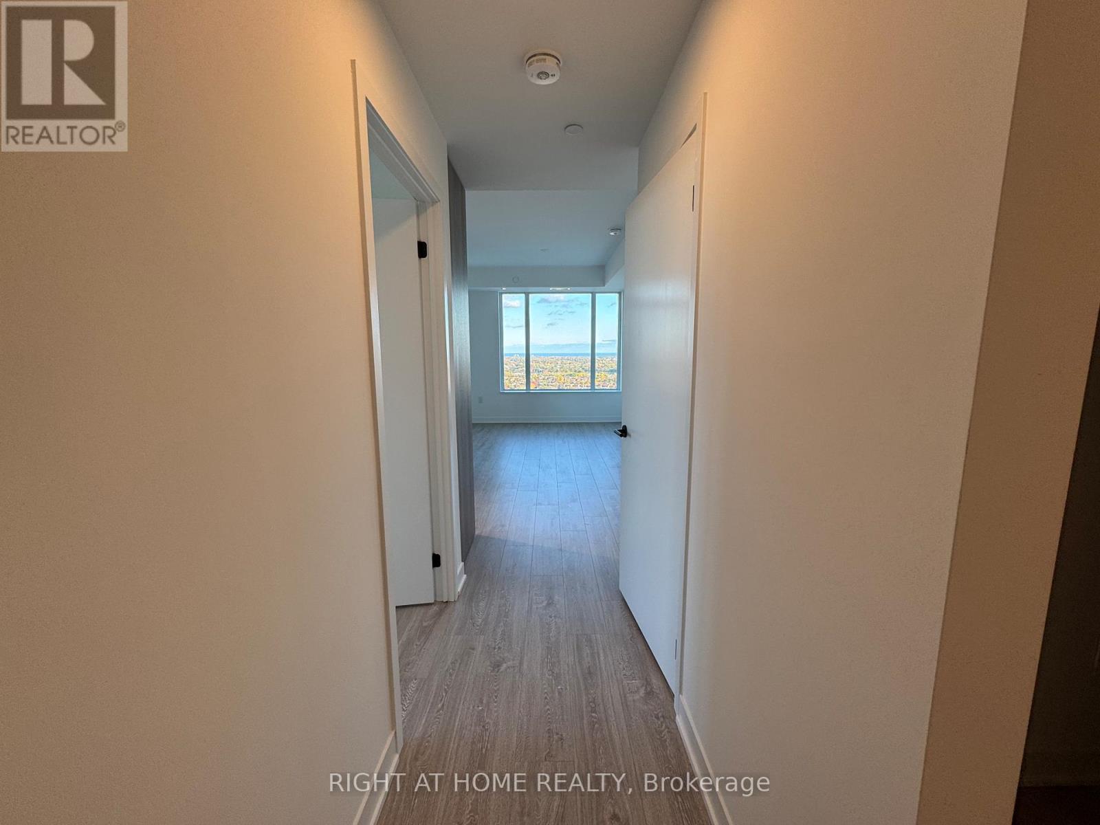 2111 - 2495 Eglinton Avenue W, Mississauga, Ontario  L5M 2T2 - Photo 9 - W12497678