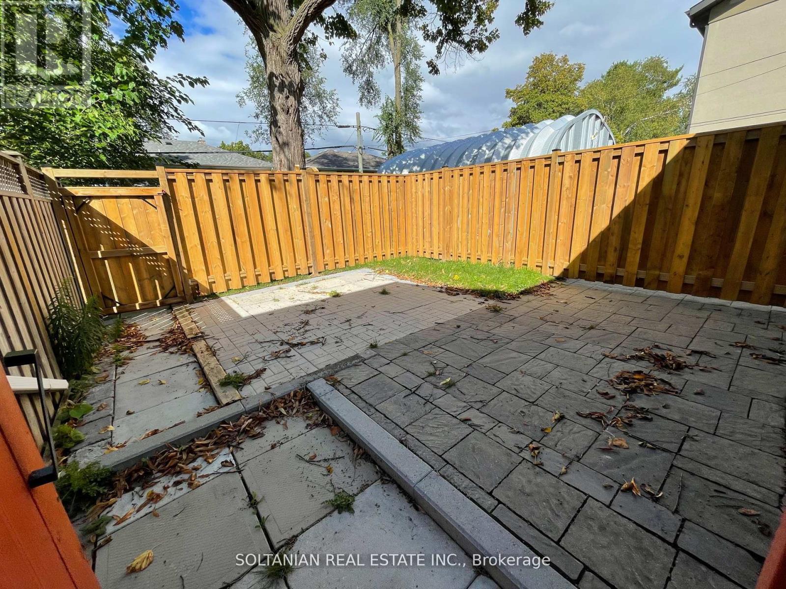 35 Cheshire Drive, Toronto (Princess-Rosethorn), Ontario  M9B 2N7 - Photo 46 - W12497698