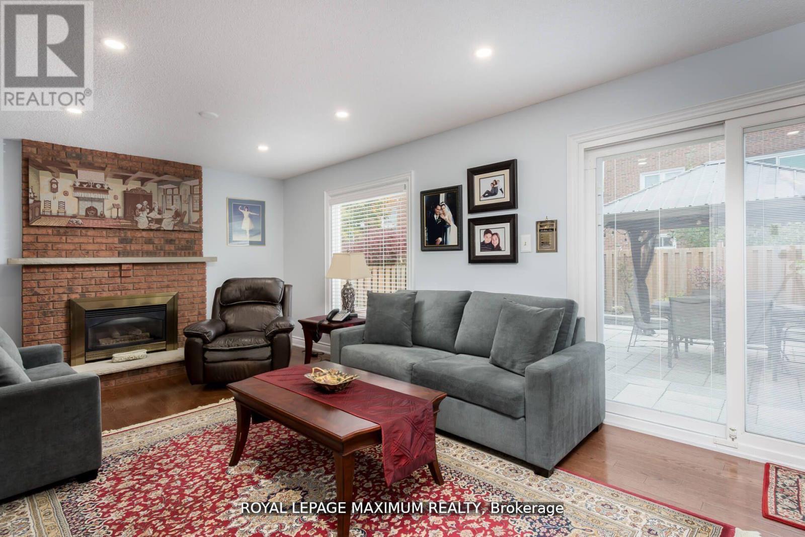 44 Flagstick Court, Toronto (York University Heights), Ontario  M3J 3B8 - Photo 21 - W12497702