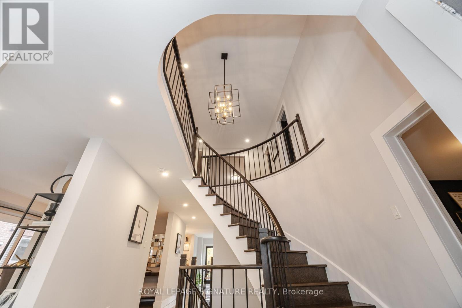 51 Kenpark Avenue, Brampton (Snelgrove), Ontario  L6Z 3R6 - Photo 19 - W12497708