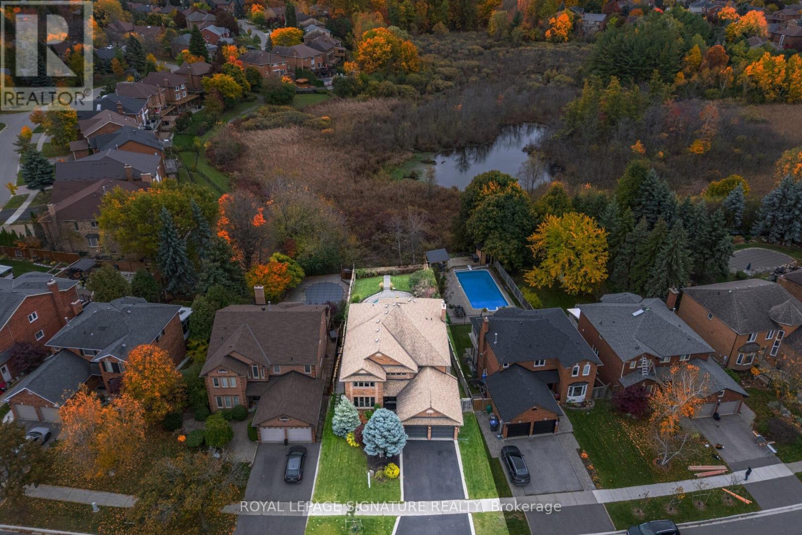 51 Kenpark Avenue, Brampton (Snelgrove), Ontario  L6Z 3R6 - Photo 2 - W12497708