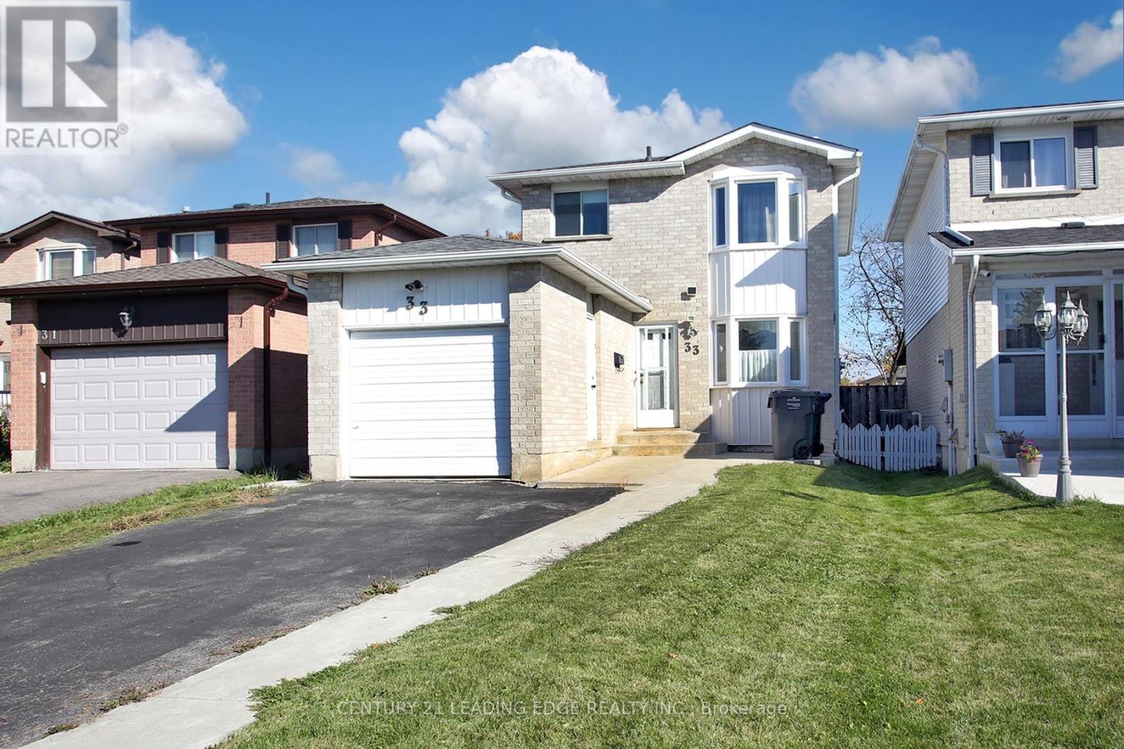 33 NEWBRIDGE CRESCENT, Brampton, Ontario