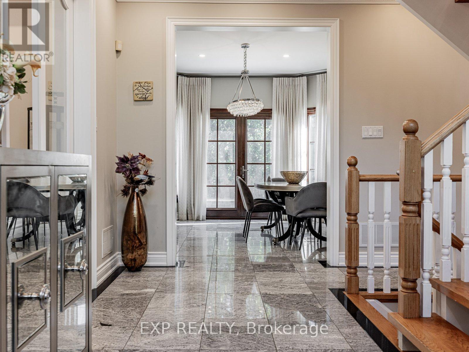 13 Bourdon Avenue, Toronto (Rustic), Ontario  M6L 2Y7 - Photo 10 - W12497718