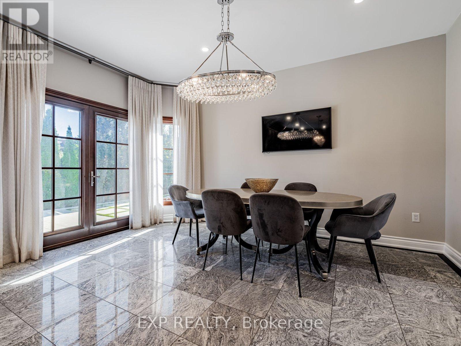 13 Bourdon Avenue, Toronto (Rustic), Ontario  M6L 2Y7 - Photo 16 - W12497718