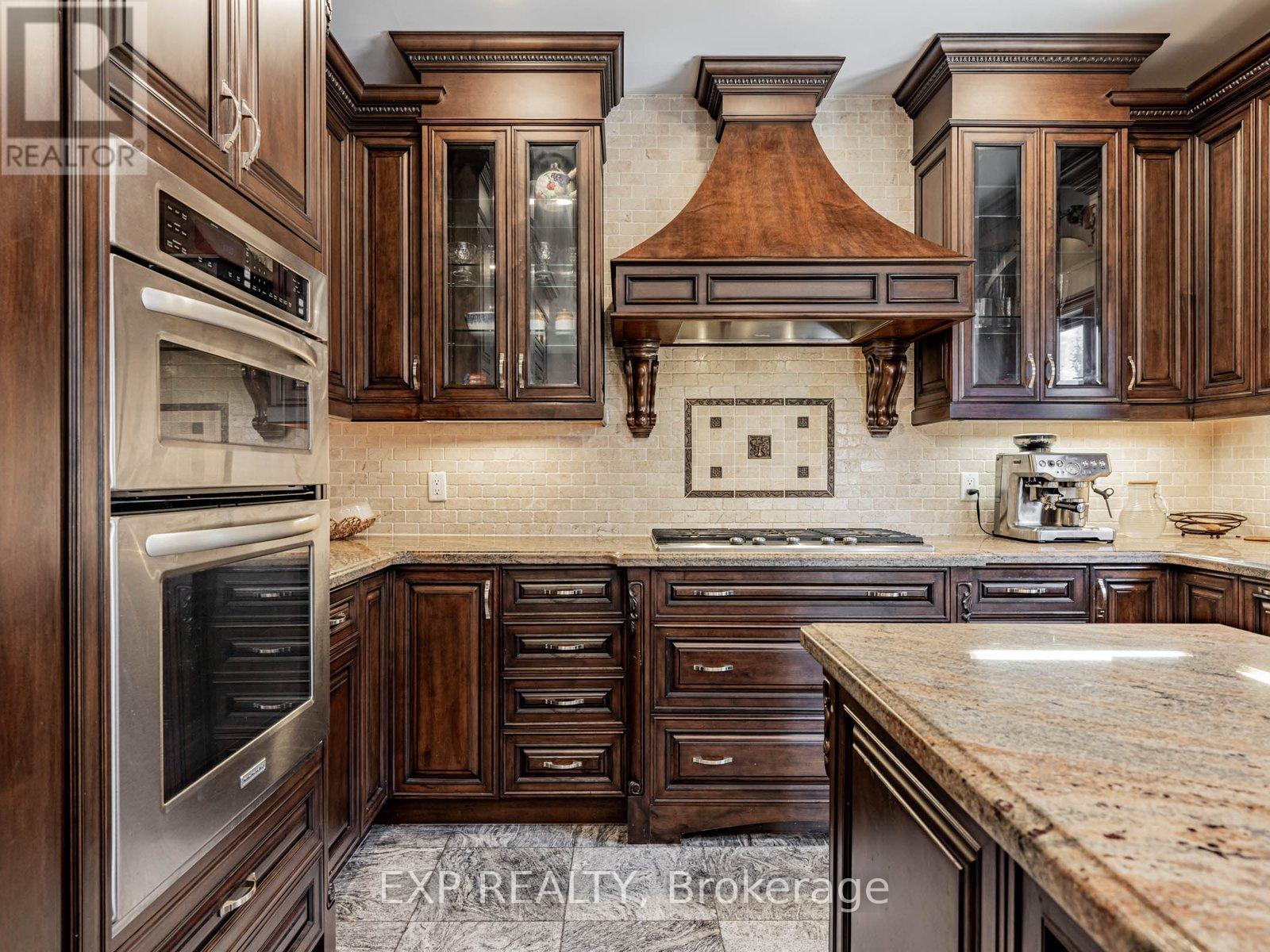 13 Bourdon Avenue, Toronto (Rustic), Ontario  M6L 2Y7 - Photo 19 - W12497718