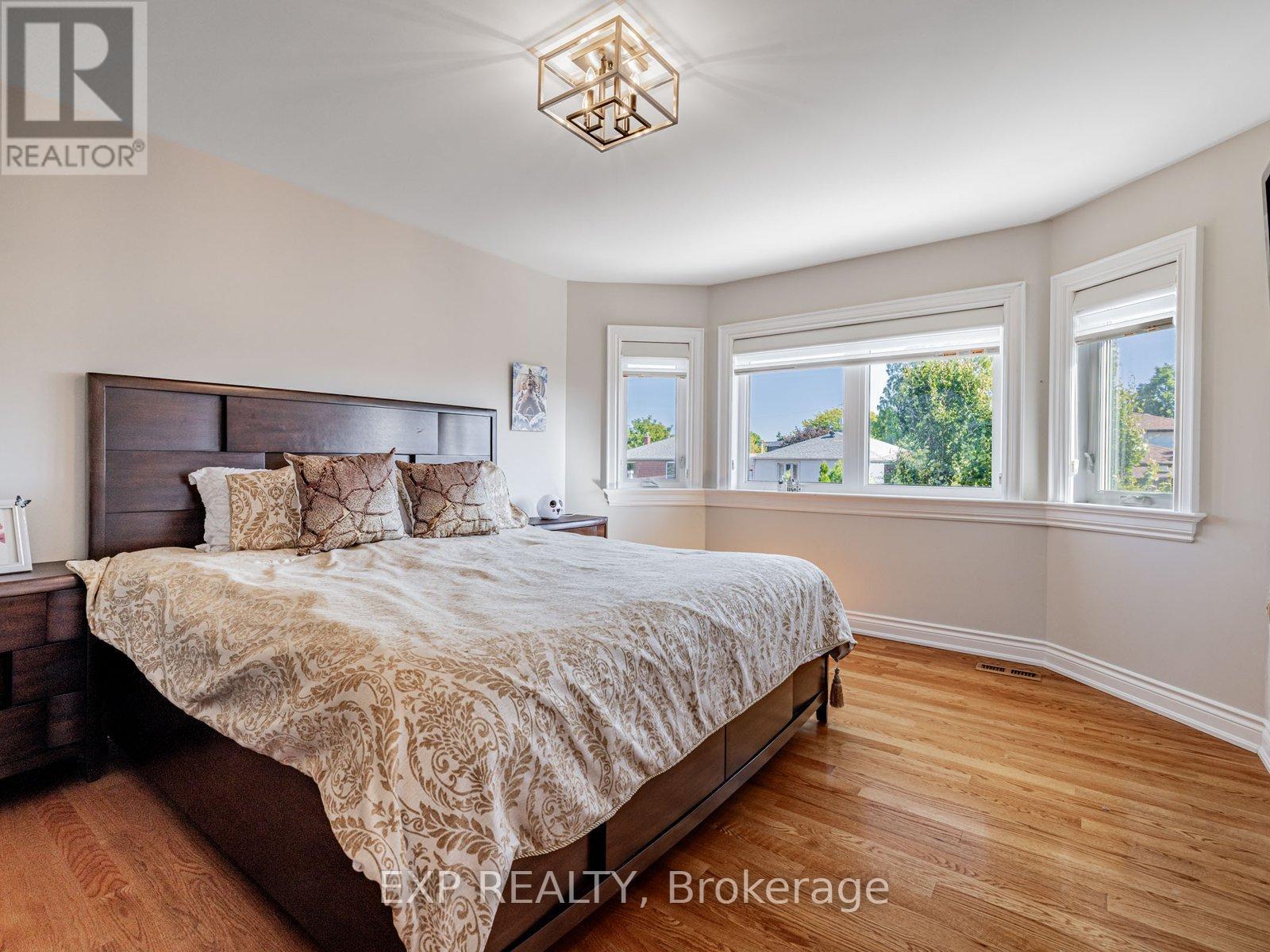 13 Bourdon Avenue, Toronto (Rustic), Ontario  M6L 2Y7 - Photo 23 - W12497718