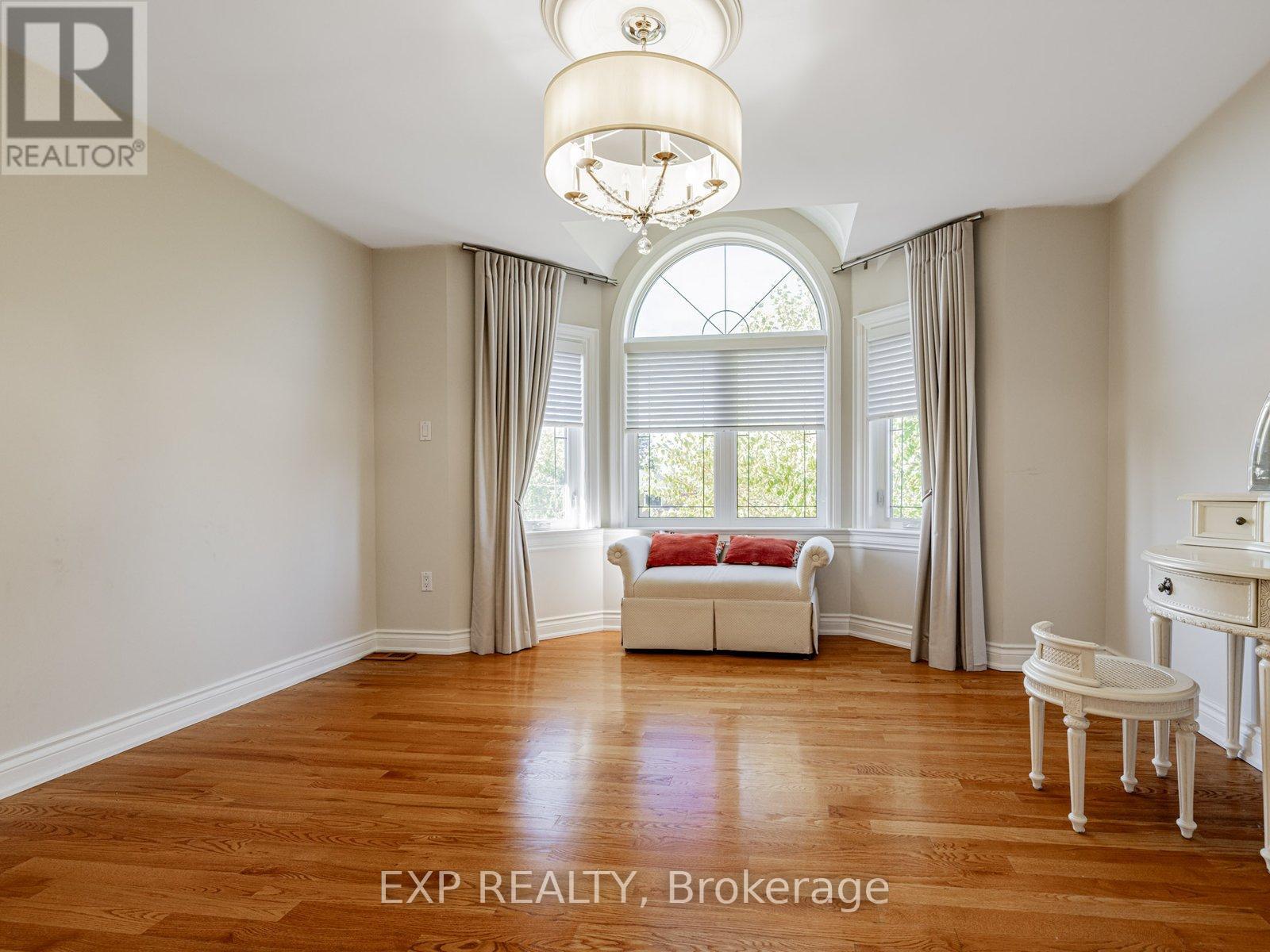 13 Bourdon Avenue, Toronto (Rustic), Ontario  M6L 2Y7 - Photo 25 - W12497718