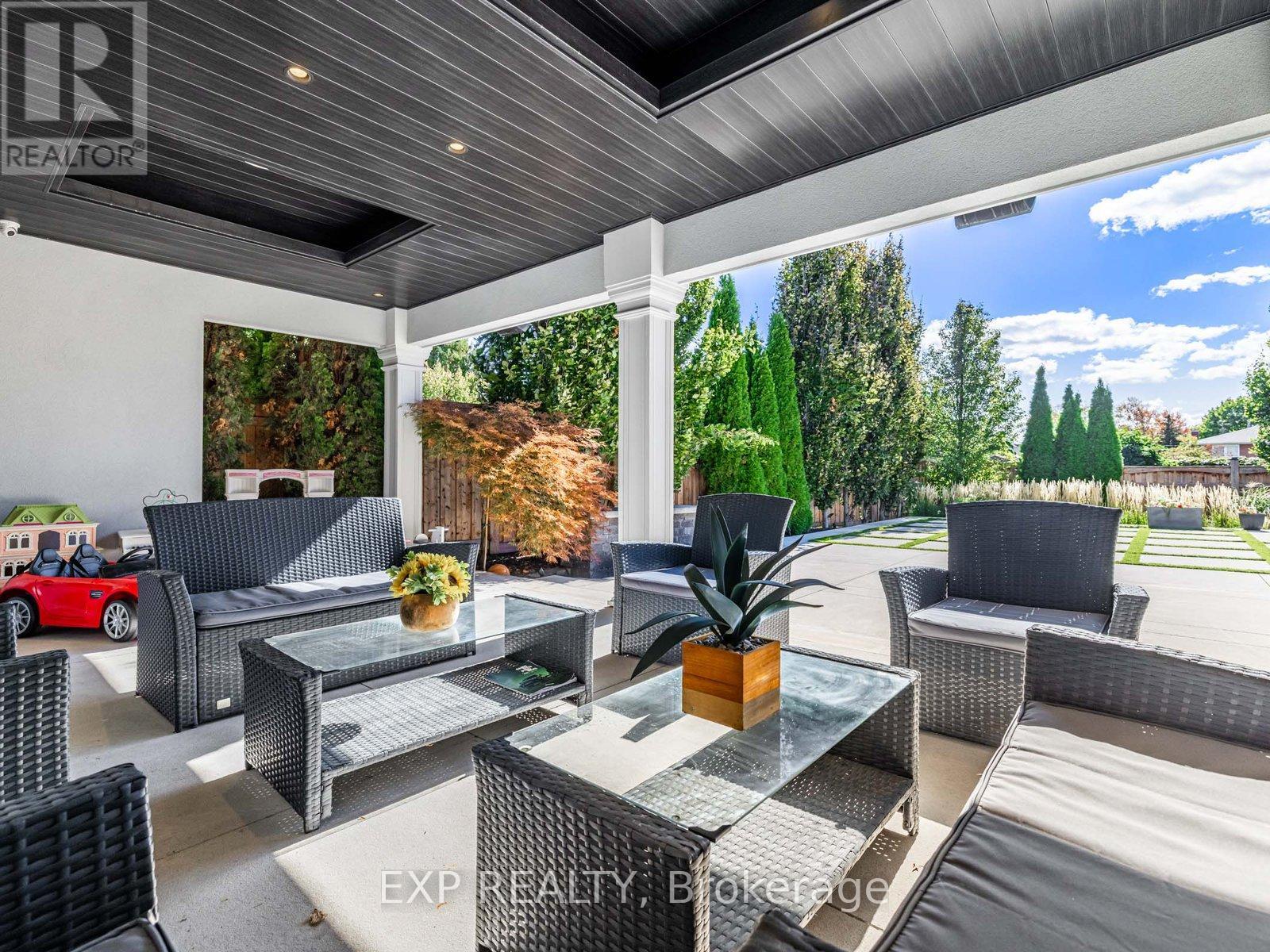 13 Bourdon Avenue, Toronto (Rustic), Ontario  M6L 2Y7 - Photo 42 - W12497718