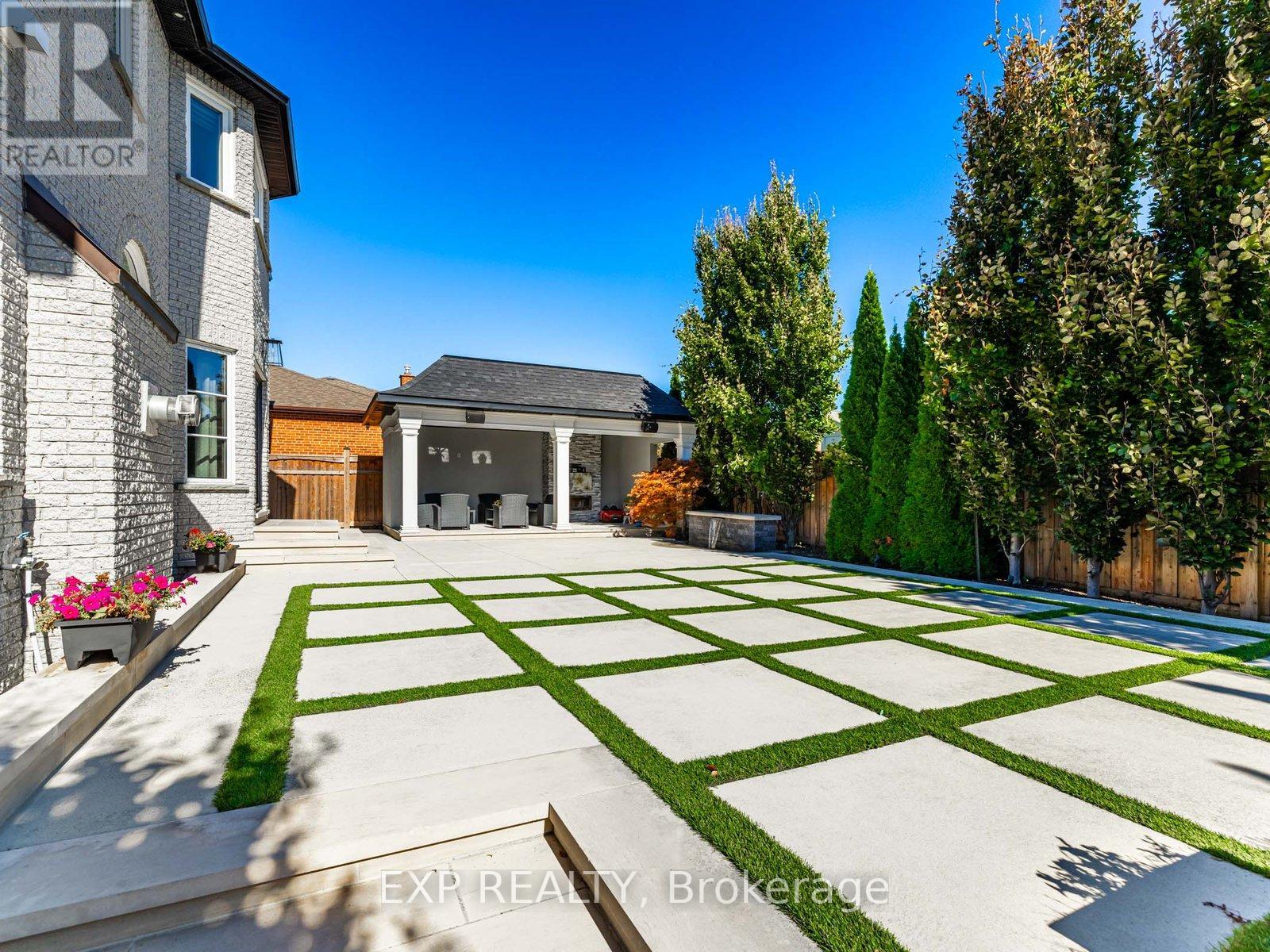 13 Bourdon Avenue, Toronto (Rustic), Ontario  M6L 2Y7 - Photo 43 - W12497718