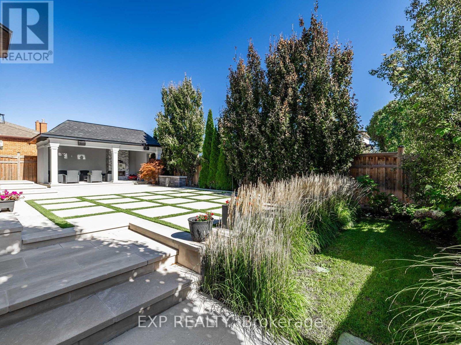 13 Bourdon Avenue, Toronto (Rustic), Ontario  M6L 2Y7 - Photo 44 - W12497718