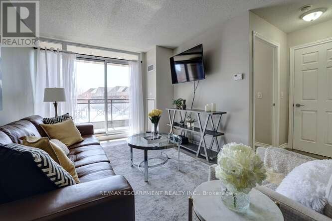 202 - 2391 Central Park Drive, Oakville (Ro River Oaks), Ontario  L6H 0E4 - Photo 10 - W12497726