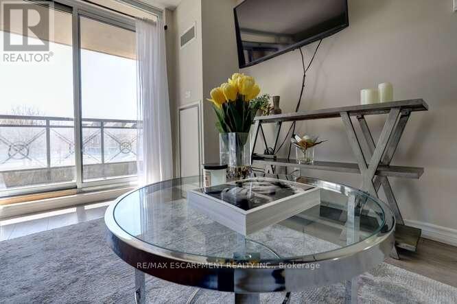 202 - 2391 Central Park Drive, Oakville (Ro River Oaks), Ontario  L6H 0E4 - Photo 11 - W12497726