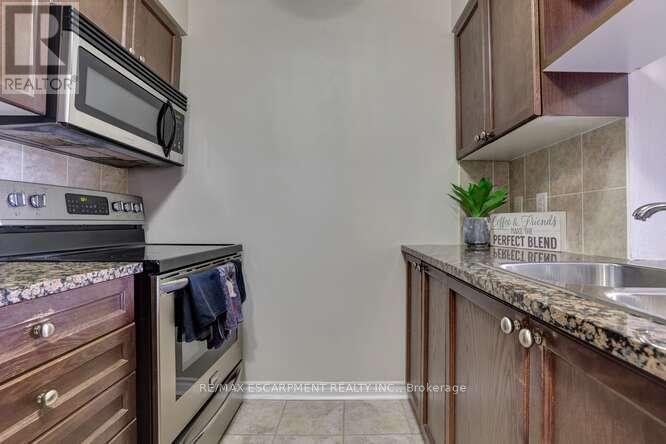 202 - 2391 Central Park Drive, Oakville (Ro River Oaks), Ontario  L6H 0E4 - Photo 18 - W12497726