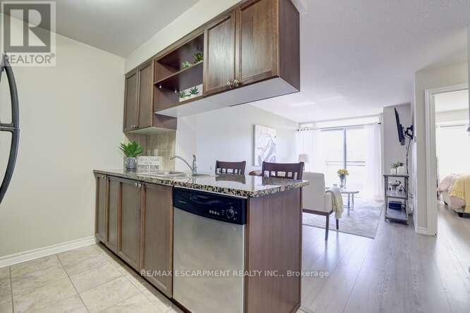202 - 2391 Central Park Drive, Oakville (Ro River Oaks), Ontario  L6H 0E4 - Photo 21 - W12497726