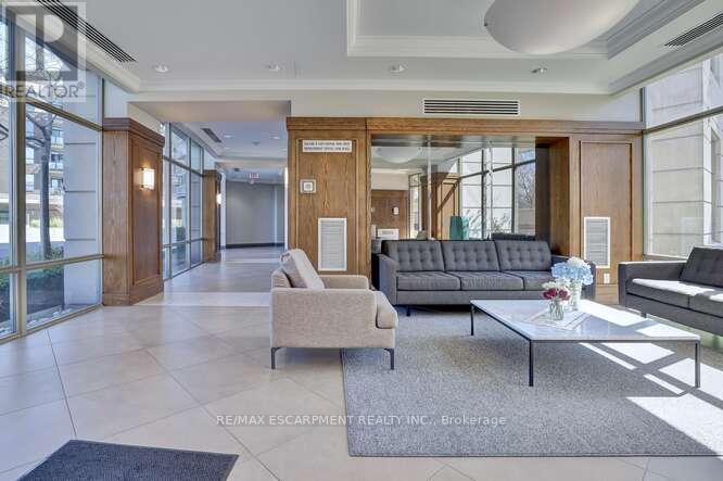 202 - 2391 Central Park Drive, Oakville (Ro River Oaks), Ontario  L6H 0E4 - Photo 5 - W12497726