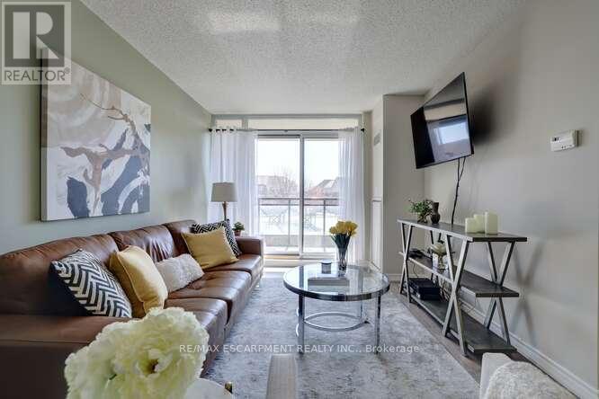 202 - 2391 Central Park Drive, Oakville (Ro River Oaks), Ontario  L6H 0E4 - Photo 7 - W12497726