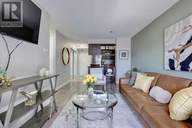 202 - 2391 Central Park Drive, Oakville (Ro River Oaks), Ontario  L6H 0E4 - Photo 9 - W12497726