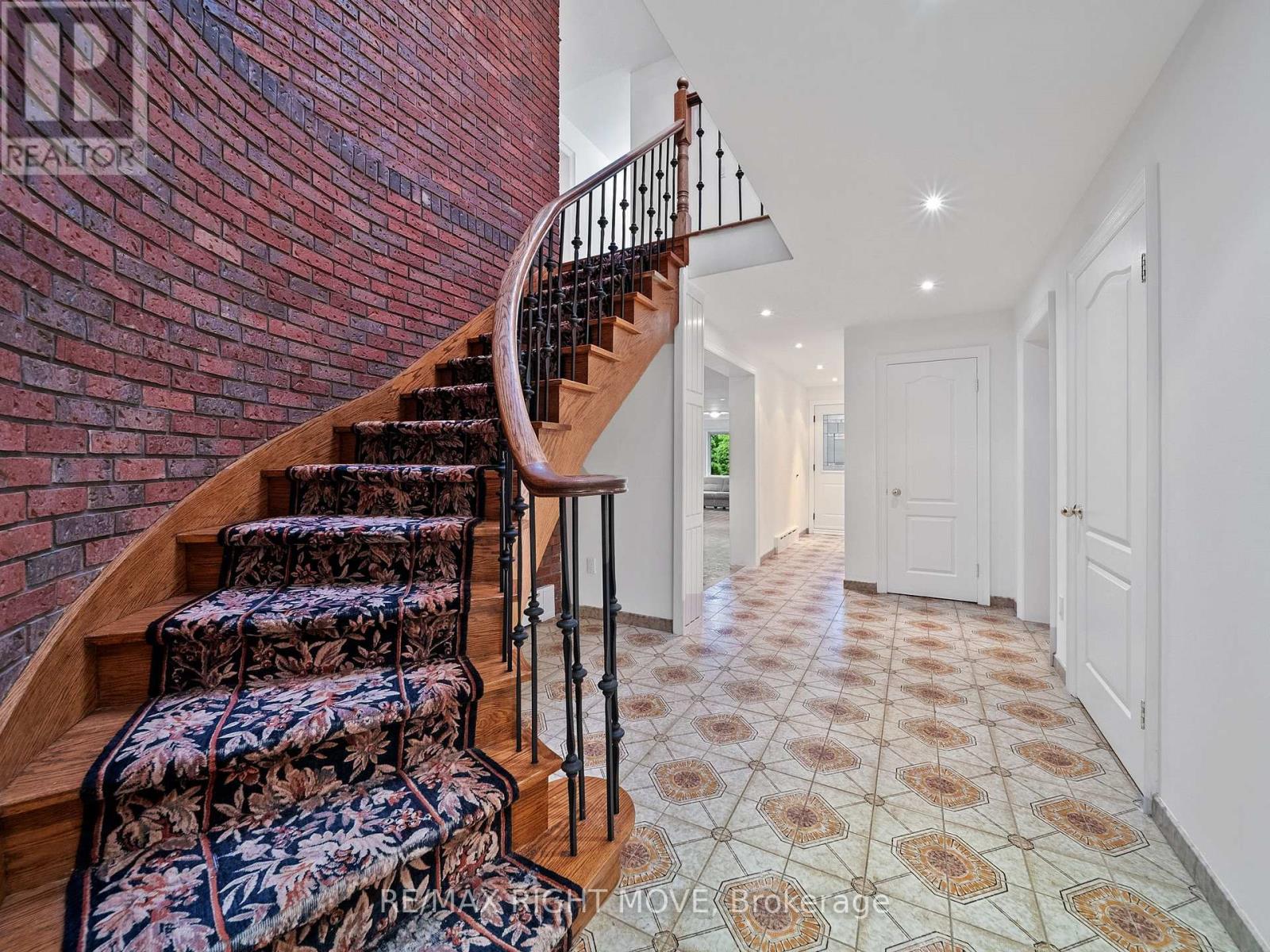 22 Ladyshot Crescent, Toronto (York University Heights), Ontario  M3J 1X2 - Photo 19 - W12497734